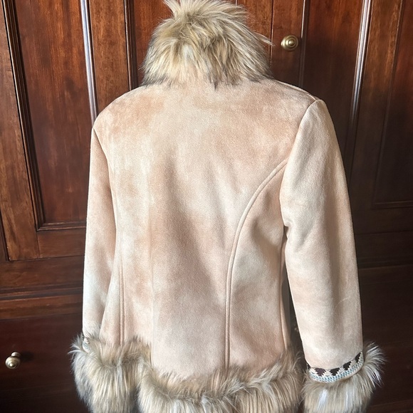 Tasha Polizzi Tan Faux Fur Teddy Jacket - Picture 2 of 9
